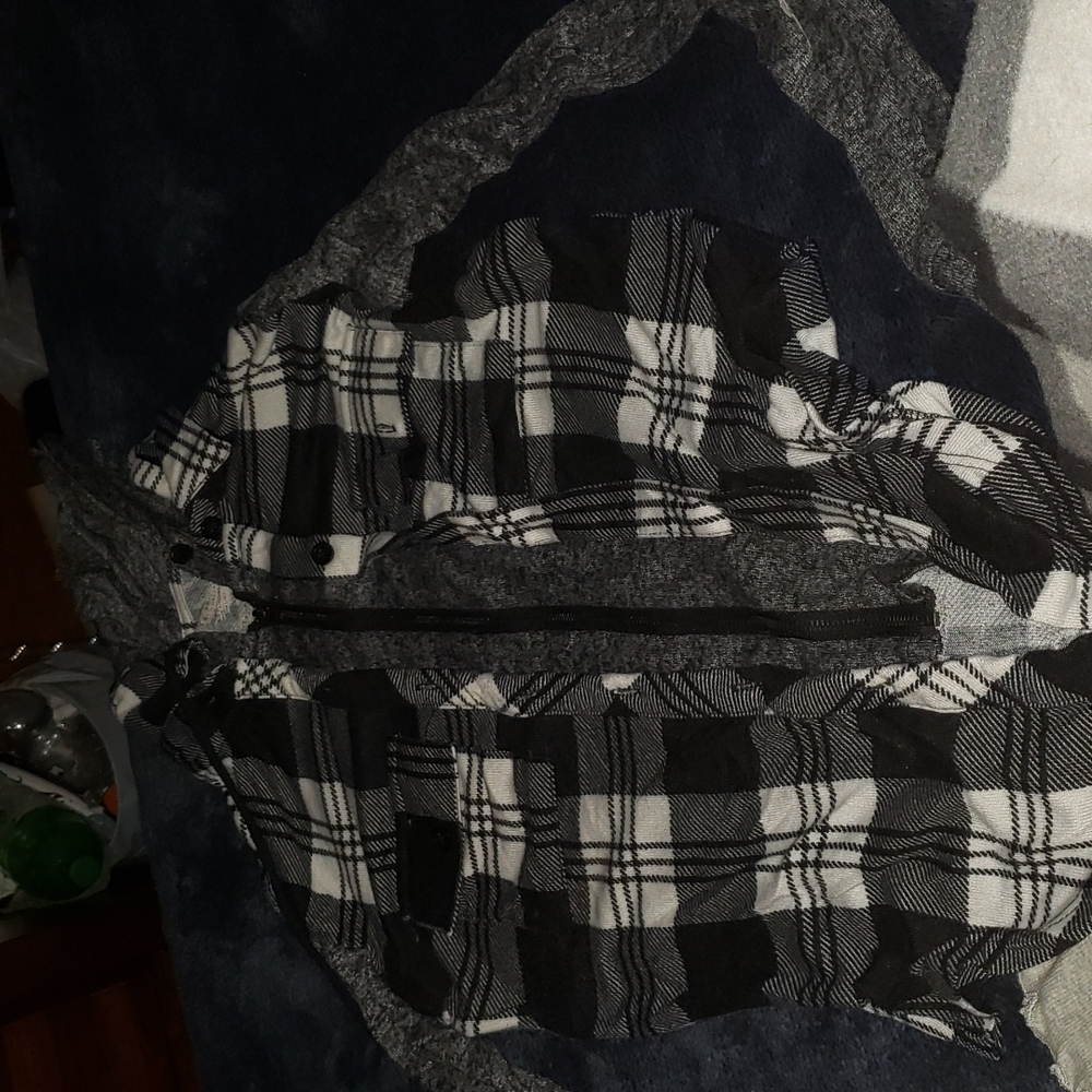 plad zip up